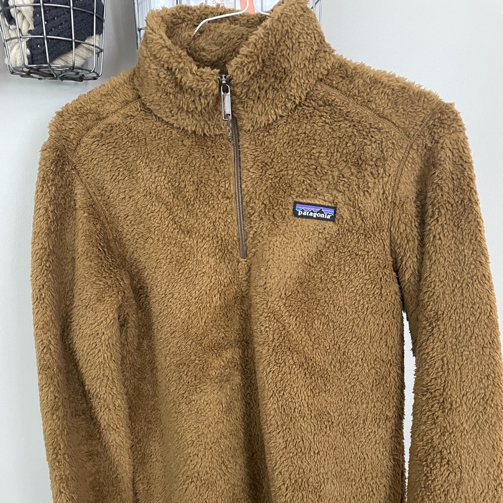 Mens Patagonia pullover NWOT